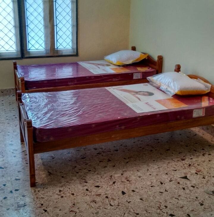 Used Furniture – Wooden cot (Single)